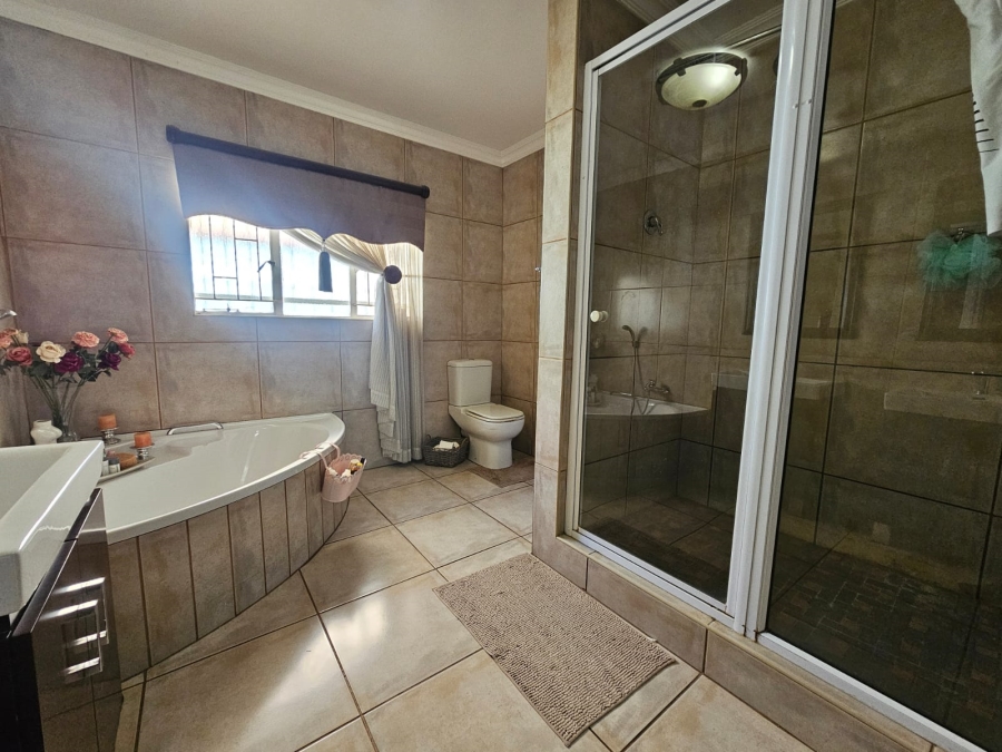 4 Bedroom Property for Sale in Jan Cillierspark Free State